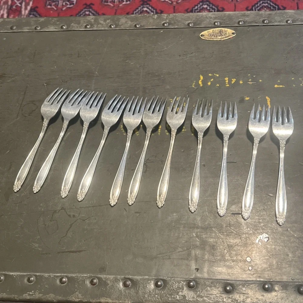 Vintage ElDAN Nickel Silver Salad Dessert Forks Ornate Victorian Set of 11